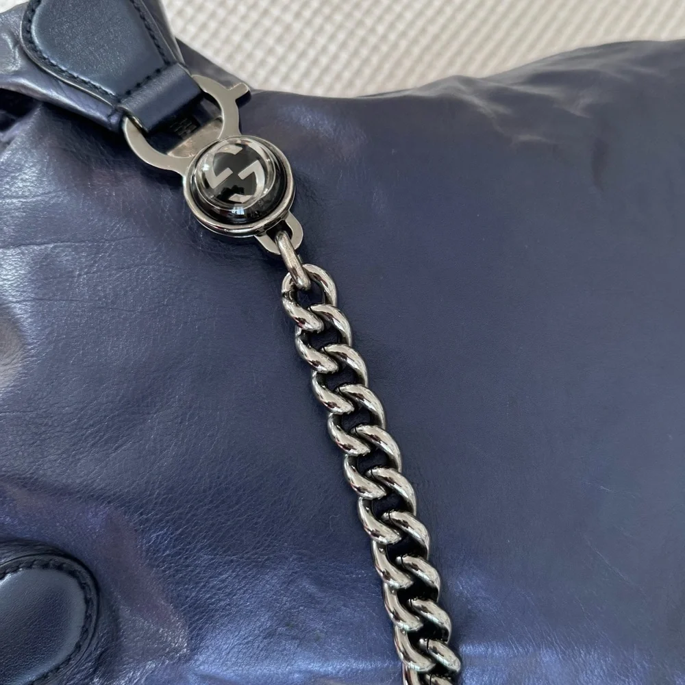 Gucci Metallic Leather Galaxy Chain Hobo
Size: 14.50" (L) x 5.00" (W) x 10 - Picture 11 of 16